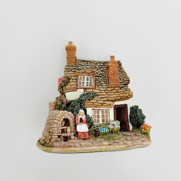 Lilliput Lane | Kiln Cottage | Collectors' Club - Picture 2 of 8